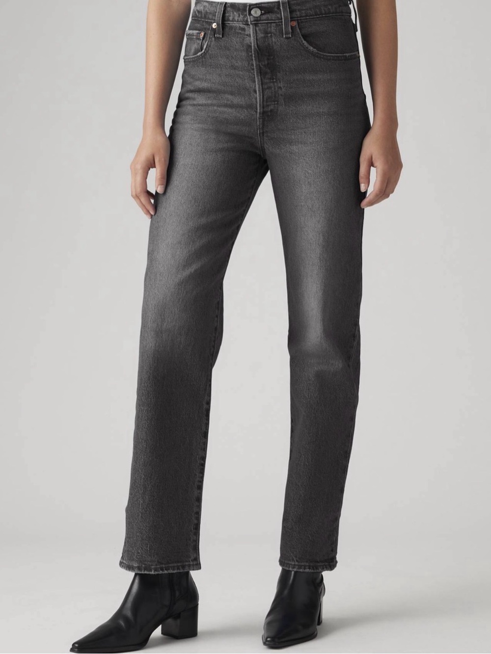 Levi’s Ribcage Straight Ankle Jeans